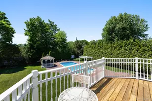 137 South Rd, Westhampton, NY 11977 - Photo 34