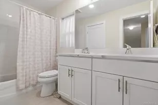 27 Pinewood Dr, Shirley, NY 11967 - Photo 10