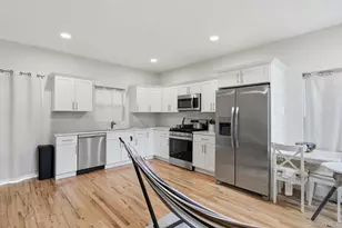 27 Pinewood Dr, Shirley, NY 11967 - Photo 4