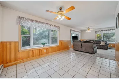 484 Brookhaven Avenue, Riverhead, NY 11901 - Photo 8