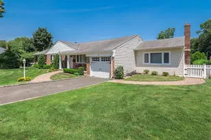 14 Harbor Ln, Glen Head, NY 11545 - Photo 2