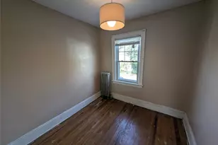 81 Cochran Pl, Valley Stream, NY 11581 - Photo 8