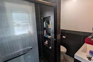 81 Cochran Pl, Valley Stream, NY 11581 - Photo 4