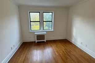 10 Wright Pl, Scarsdale, NY 10583 - Photo 12