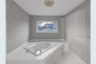 17 Timberline Drive, Nanuet, NY 10954 - Photo 12