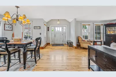 4 Sullivan Avenue, Farmingdale, NY 11735 - Photo 18