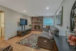 7 Hill Dr, Port Jefferson, NY 11777 - Photo 14