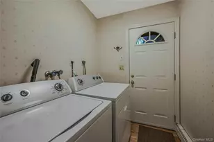7 Hill Dr, Port Jefferson, NY 11777 - Photo 22