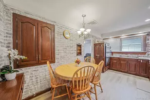 138 Claudy Ln, New Hyde Park, NY 11040 - Photo 12