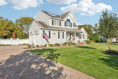 6 Landings Lane, Patchogue, NY 11772 - Photo 2