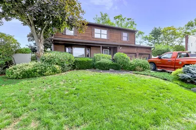 27 Bruno Lane, Dix Hills, NY 11746 - Photo 2
