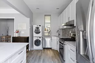 4 Maple Dr, Great Neck, NY 11021 - Photo 10