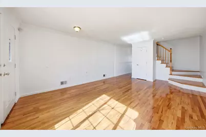 31 Beresford, New York, NY 10314 - Photo 4