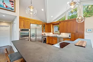 33 Dogwood Ln, Locust Valley, NY 11560 - Photo 16