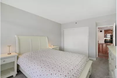 1020 Warburton Avenue #6C, Yonkers, NY 10701 - Photo 14