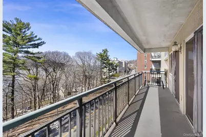 1020 Warburton Avenue #6C, Yonkers, NY 10701 - Photo 18