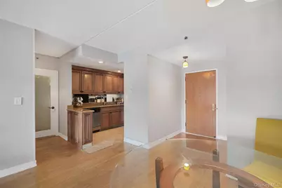 1020 Warburton Avenue #6C, Yonkers, NY 10701 - Photo 8