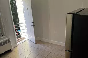 141 Voss Ave, Yonkers, NY 10703 - Photo 4