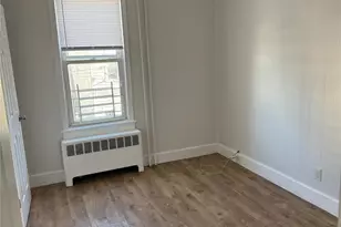 141 Voss Ave, Yonkers, NY 10703 - Photo 8