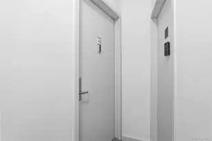 453 W 54th St, New York, NY 10019 - Photo 12