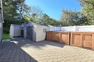 114 Wedgewood Dr, Coram, NY 11727 - Photo 26