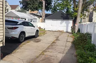 107-15 Van Wyck Expy, Jamaica, NY 11435 - Photo 2