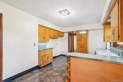 13 Hillview Drive, Scarsdale, NY 10583 - Photo 12