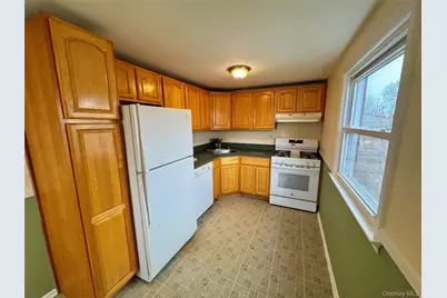 10 3rd Avenue, East Rockaway, NY 11518 - Photo 4