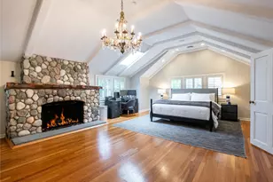 1054 Plandome Rd, Manhasset, NY 11030 - Photo 12