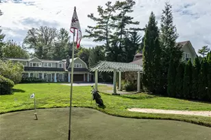 1054 Plandome Rd, Manhasset, NY 11030 - Photo 34