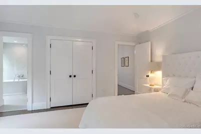 150 Harvest Lane, Southampton, NY 11968 - Photo 18