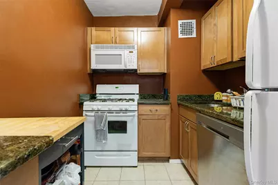 107-40 Queens Boulevard #9M, Forest Hills, NY 11375 - Photo 6