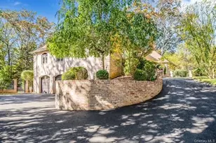 26 Sleepy Holw Ln, Dix Hills, NY 11746 - Photo 40