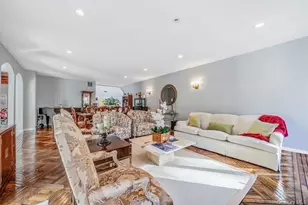 26 Sleepy Holw Ln, Dix Hills, NY 11746 - Photo 18