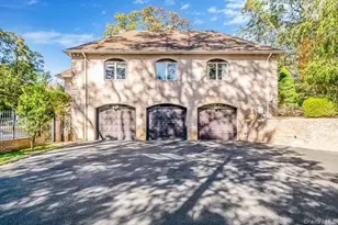 26 Sleepy Holw Ln, Dix Hills, NY 11746 - Photo 4