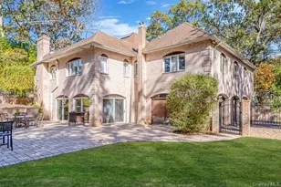 26 Sleepy Holw Ln, Dix Hills, NY 11746 - Photo 34