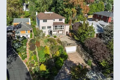 7157 Douglaston Parkway, Little Neck, NY 11362 - Photo 28