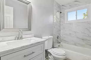 48 Center Ave, Bay Shore, NY 11706 - Photo 12