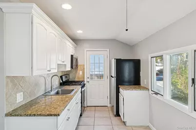 70 Heyward Street, Brentwood, NY 11717 - Photo 12