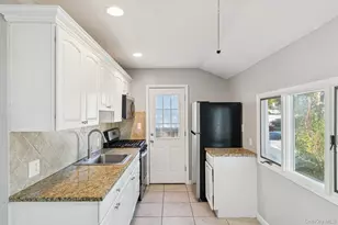 70 Heyward St, Brentwood, NY 11717 - Photo 12