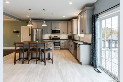 140 Stratford Drive, Poughkeepsie, NY 12603 - Photo 16