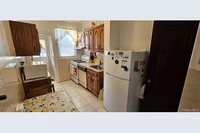 7854 75th Street, Glendale, NY 11385 - Photo 8