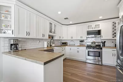 11 Horizon Court, Huntington, NY 11743 - Photo 8