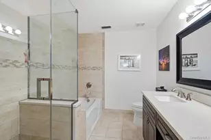 11 Horizon Ct, Huntington, NY 11743 - Photo 16