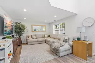 11 Horizon Ct, Huntington, NY 11743 - Photo 4
