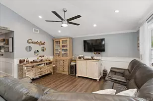 7 Pinetree Dr, Shirley, NY 11967 - Photo 10