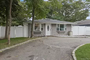 7 Pinetree Dr, Shirley, NY 11967 - Photo 2