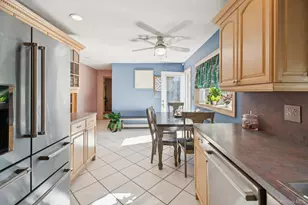 23 Windsor St, Islip, NY 11751 - Photo 8