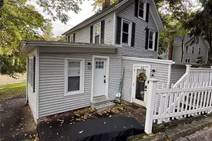 660 Main St, Port Jefferson, NY 11777 - Photo 2