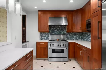 600 Locust Street #2J, Mount Vernon, NY 10552 - Photo 4